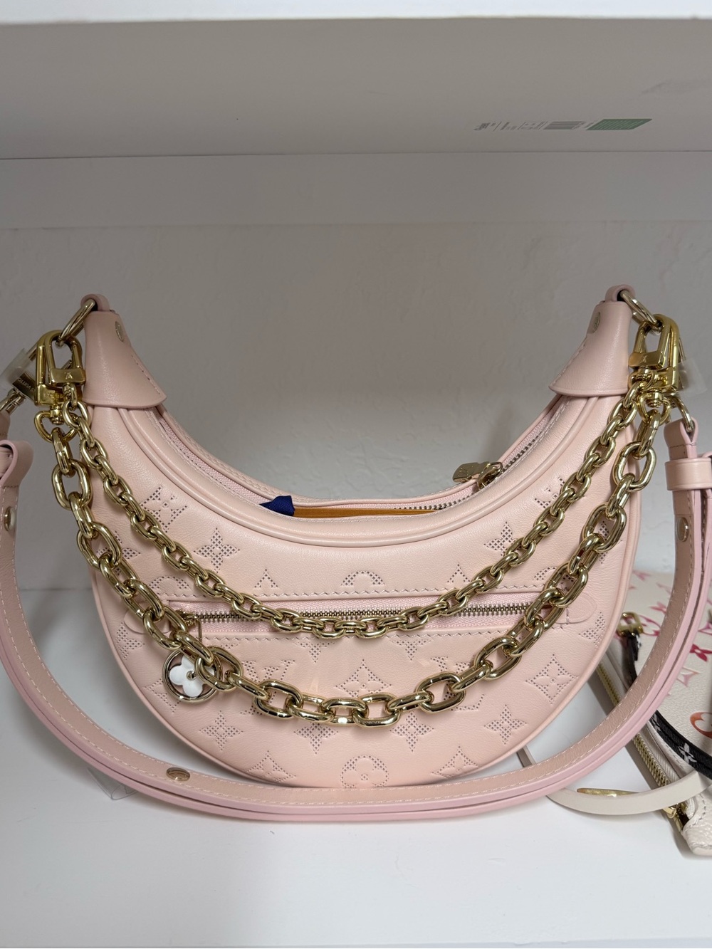 Louis Vuitton gold chain strap - Picture 5 of 5